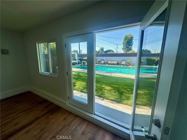 8956 Swinton Avenue, Los Angeles, CA 91343