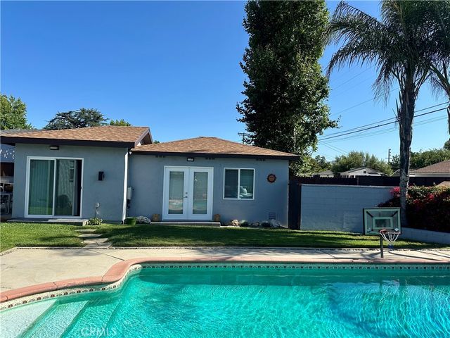 8956 Swinton Avenue, Los Angeles, CA 91343
