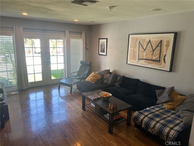 8956 Swinton Avenue, Los Angeles, CA 91343