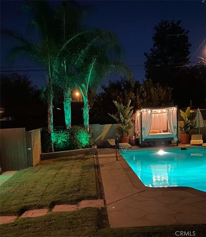 8956 Swinton Avenue, Los Angeles, CA 91343