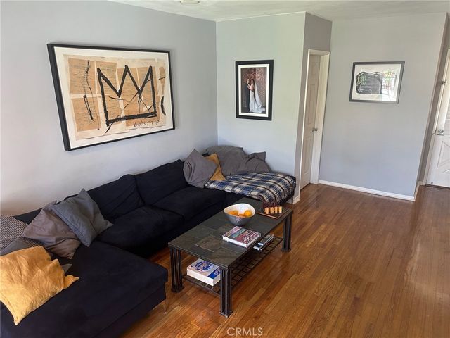 8956 Swinton Avenue, Los Angeles, CA 91343