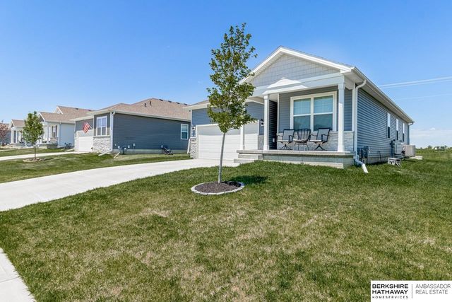 11462 Port Royal Drive, Papillion, NE 68046