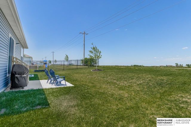 11462 Port Royal Drive, Papillion, NE 68046