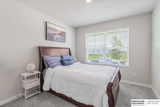 11462 Port Royal Drive, Papillion, NE 68046