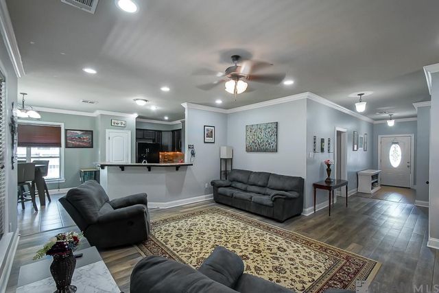 21089 Beau Chateau Blvd, Ponchatoula, LA 70454