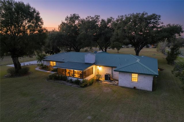 9471 MCINTOSH ROAD, Dover, FL 33527