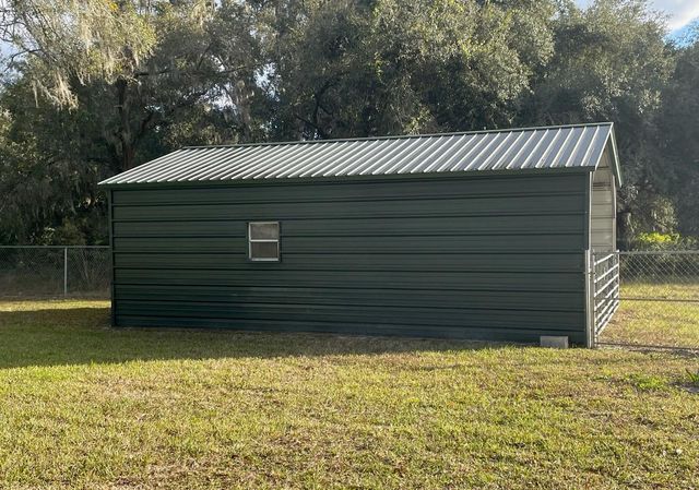 9471 MCINTOSH ROAD, Dover, FL 33527