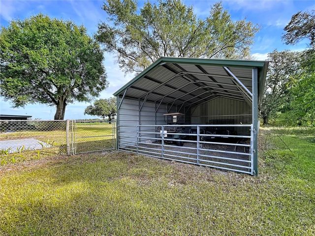 9471 MCINTOSH ROAD, Dover, FL 33527