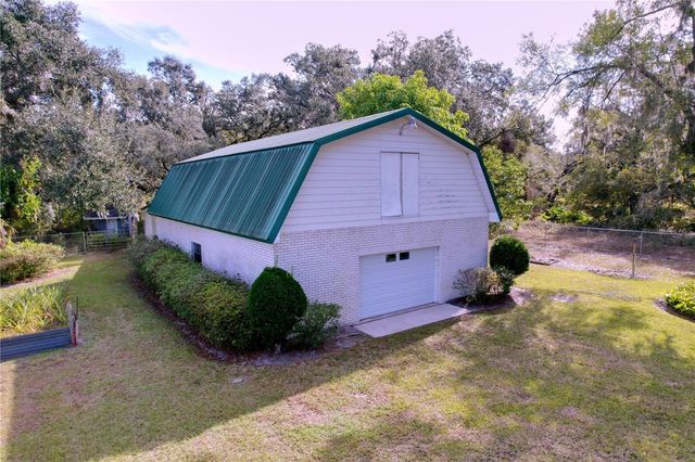 9471 MCINTOSH ROAD, Dover, FL 33527