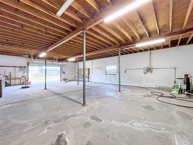 9471 MCINTOSH ROAD, Dover, FL 33527