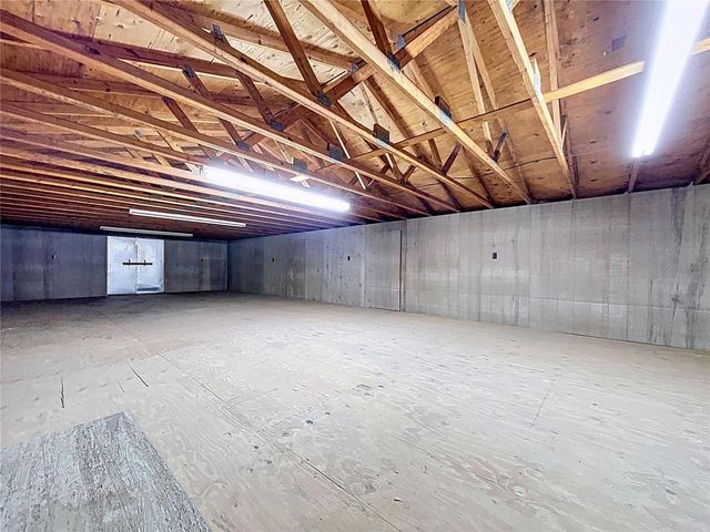 9471 MCINTOSH ROAD, Dover, FL 33527