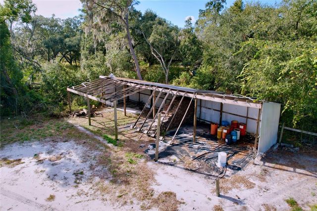 9471 MCINTOSH ROAD, Dover, FL 33527