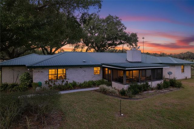 9471 MCINTOSH ROAD, Dover, FL 33527