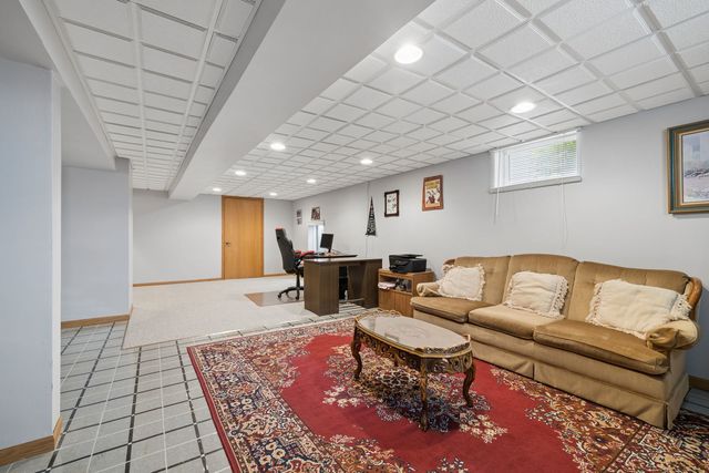 16170 Marigold Place, Orland Hills, IL 60487