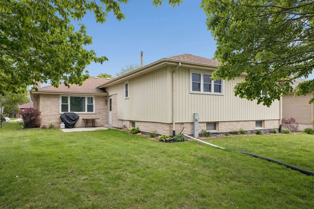 16170 Marigold Place, Orland Hills, IL 60487