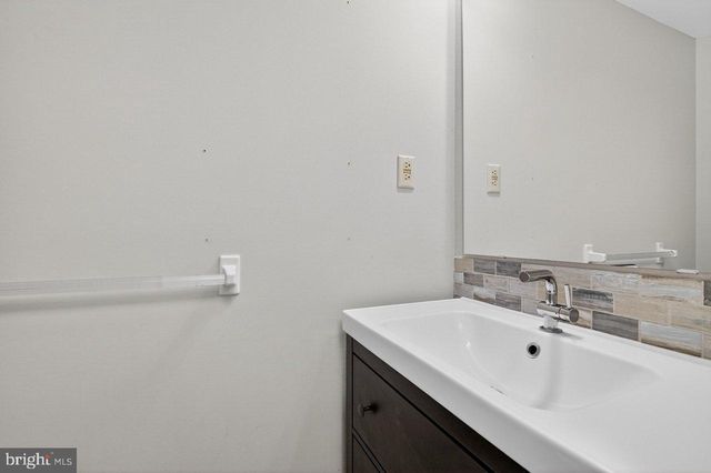 49 HAMPSHIRE DRIVE, Plainsboro, NJ 08536