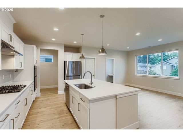 17412 Sw TRILLIUM Ln, Sherwood, OR 97140