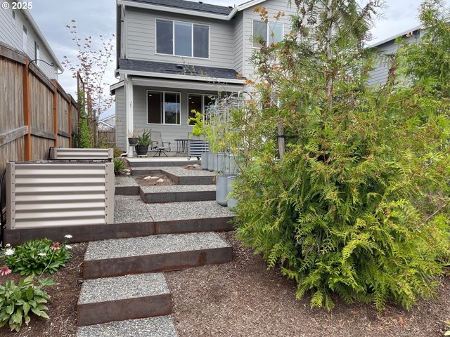 17412 Sw TRILLIUM Ln, Sherwood, OR 97140