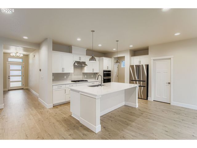 17412 Sw TRILLIUM Ln, Sherwood, OR 97140