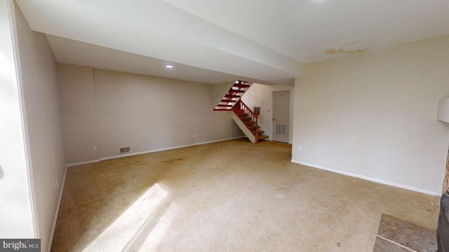 12043 STONEFORD DR, Woodbridge, VA 22192