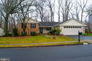 12043 STONEFORD DR, Woodbridge, VA 22192
