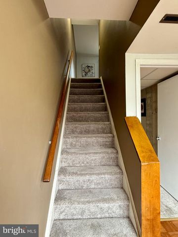 9 INGRID CT, Wilmington, DE 19808