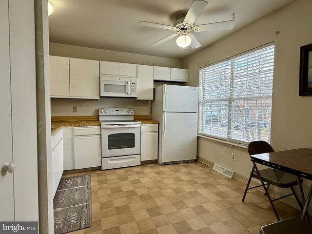 9 INGRID CT, Wilmington, DE 19808