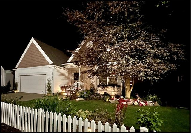 17711 Cobblefield Lane, Spring Lake, MI 49456