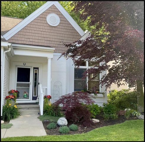 17711 Cobblefield Lane, Spring Lake, MI 49456