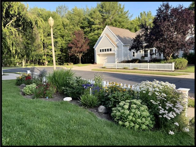 17711 Cobblefield Lane, Spring Lake, MI 49456