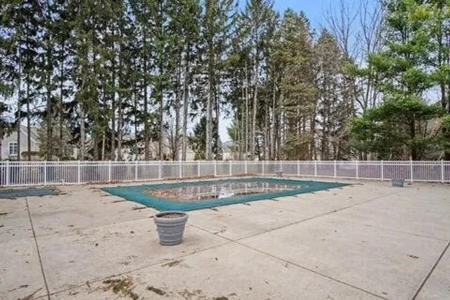 17711 Cobblefield Lane, Spring Lake, MI 49456