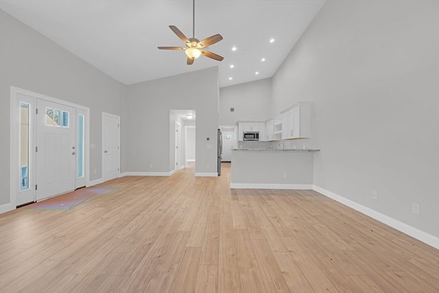 7 B L Stevens Rd B, Charlton, MA 01507