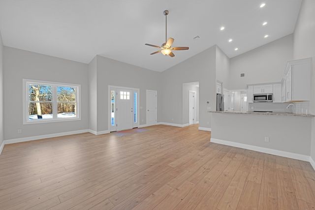 7 B L Stevens Rd B, Charlton, MA 01507