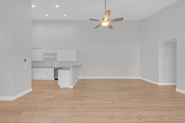 7 B L Stevens Rd B, Charlton, MA 01507