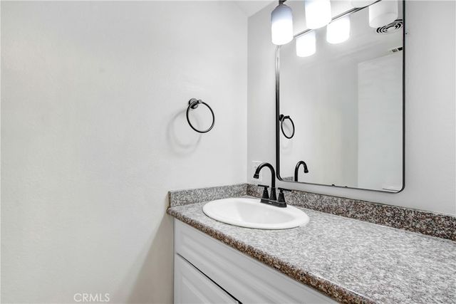165 N Alessandro Avenue, San Jacinto, CA 92583