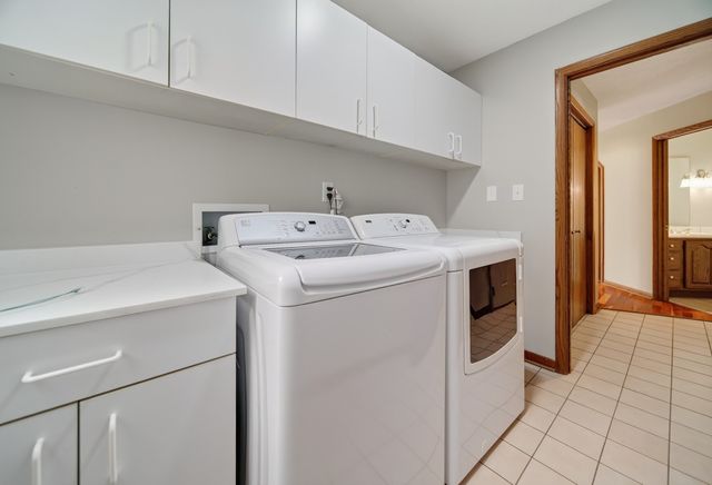 4066 AVENIEL Court, Millcreek, PA 16506