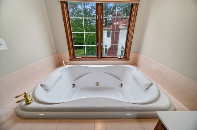 4066 AVENIEL Court, Millcreek, PA 16506