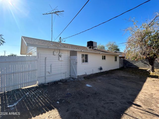 114 W RILEY Drive, Avondale, AZ 85323