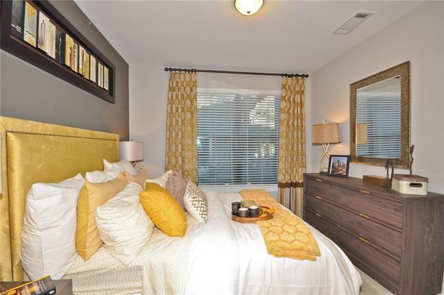 2875 Crescent Parkway 1120, Atlanta, GA 30339