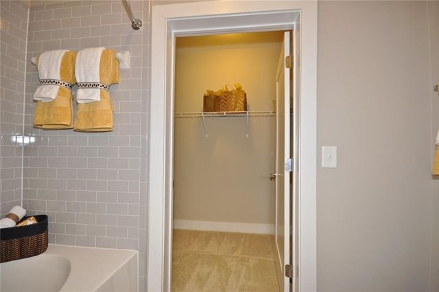 2875 Crescent Parkway 1120, Atlanta, GA 30339