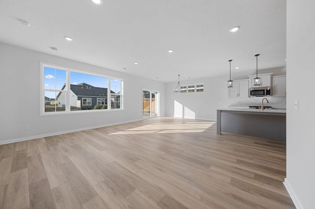 1290 149th Street W, Rosemount, MN 55068