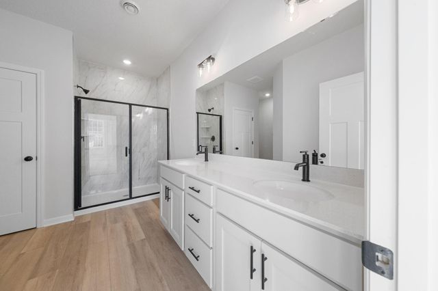 1290 149th Street W, Rosemount, MN 55068