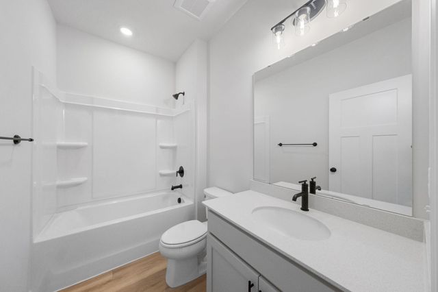 1290 149th Street W, Rosemount, MN 55068