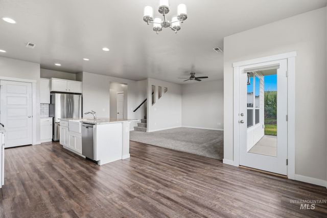 949 N Synergy Ln, Eagle, ID 83616