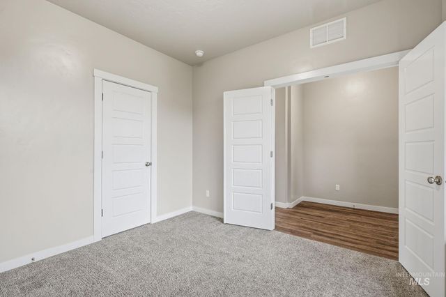 949 N Synergy Ln, Eagle, ID 83616