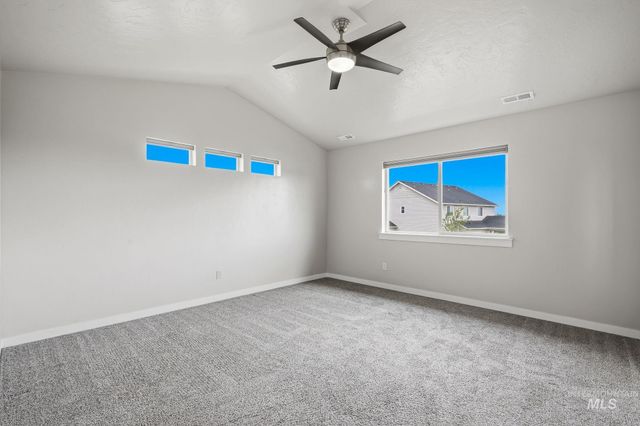 949 N Synergy Ln, Eagle, ID 83616