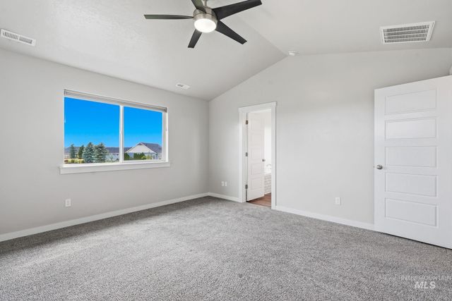 949 N Synergy Ln, Eagle, ID 83616