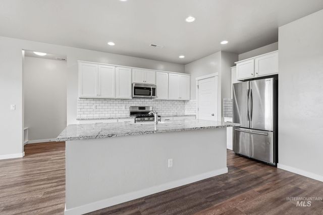 949 N Synergy Ln, Eagle, ID 83616