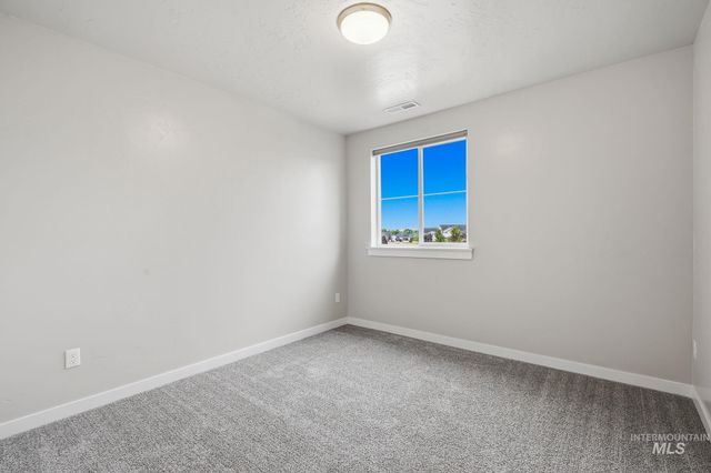 949 N Synergy Ln, Eagle, ID 83616