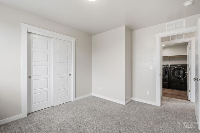 949 N Synergy Ln, Eagle, ID 83616